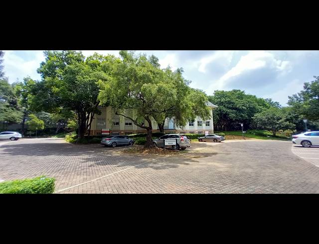 280M² OFFICE TO LET IN BRYANSTON